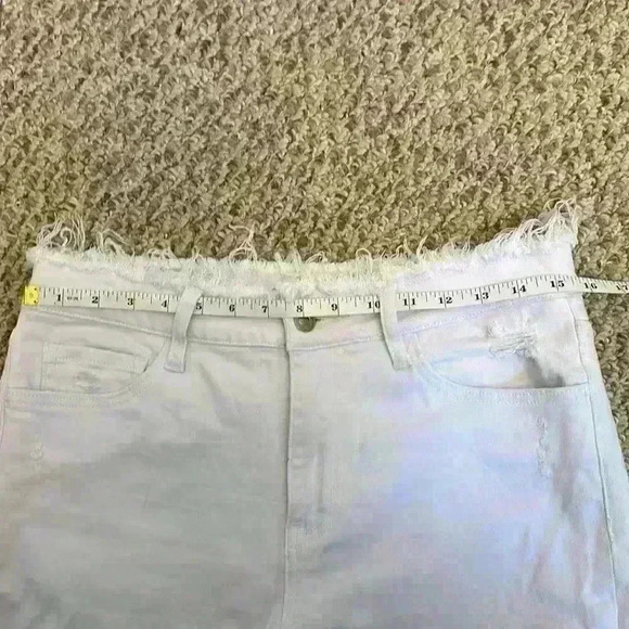 Altar’d State White Jeans Distressed at Waist, Knees and Ankles. Women’s Size 29 - Picture 2 of 15